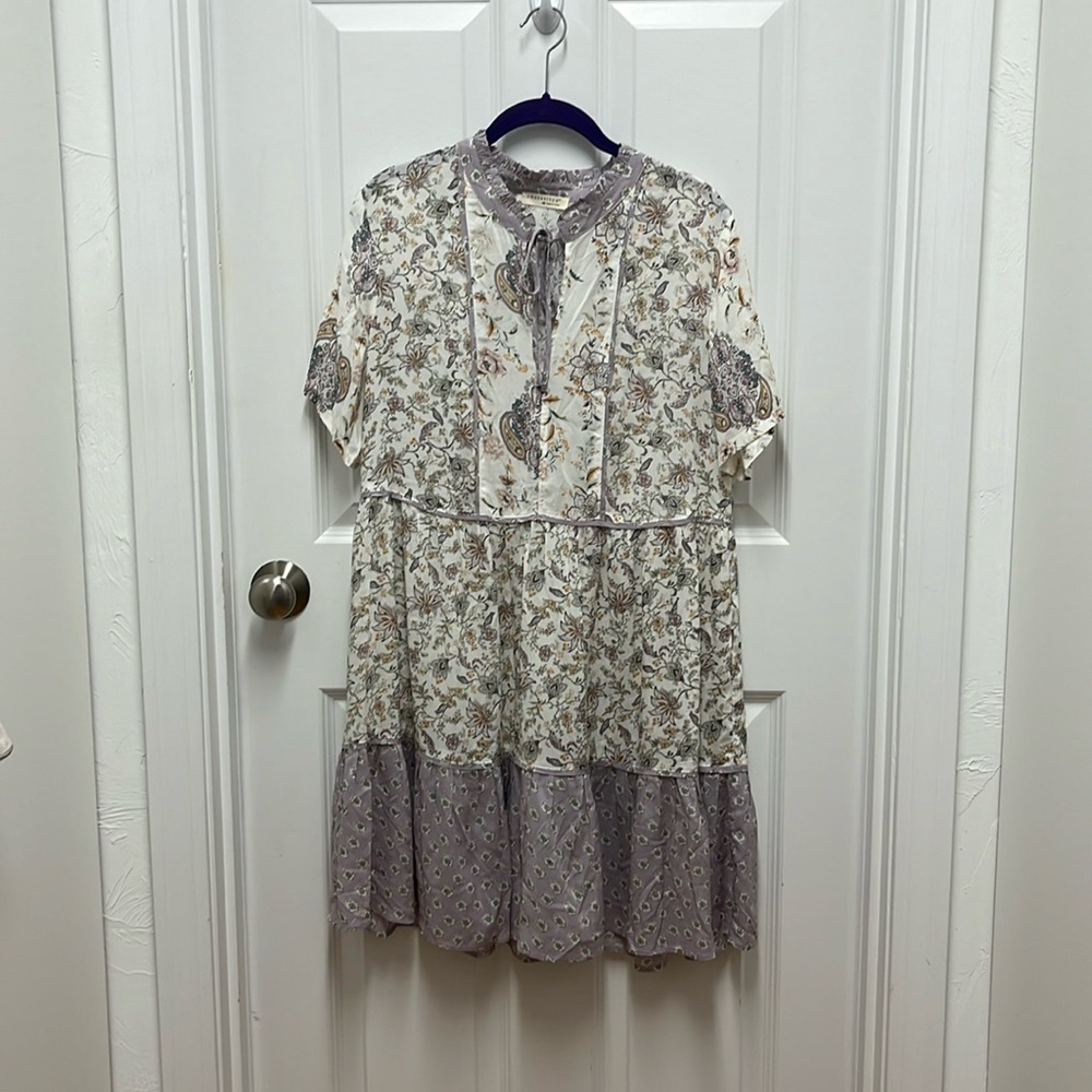 Lovestitch Lavender Floral‎ Paisley Tiered Boho Mini Dress Medium Short Sleeve